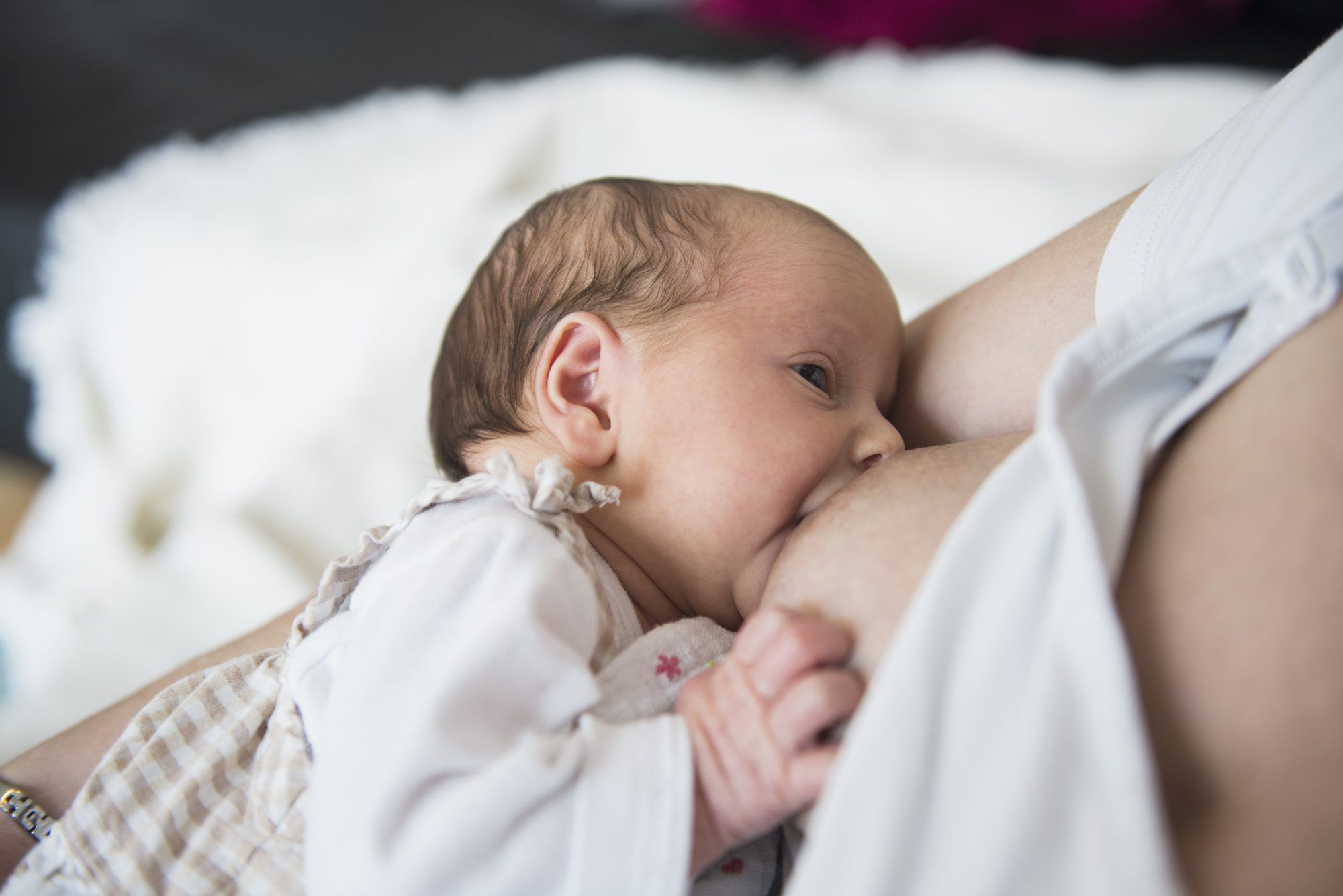 Tips and Tricks On Breastfeeding For New Mom